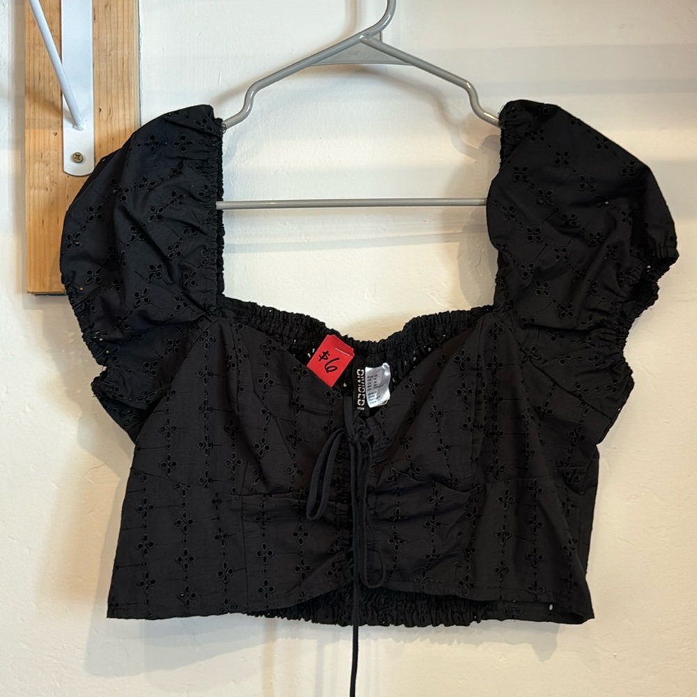 Black cropped top